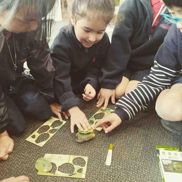 Kids using EUGY SPCA toys